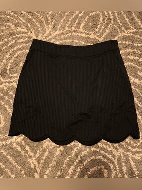 Vineyard Vines Women’s Performance Skort - Black Scallop Hem - Size 6